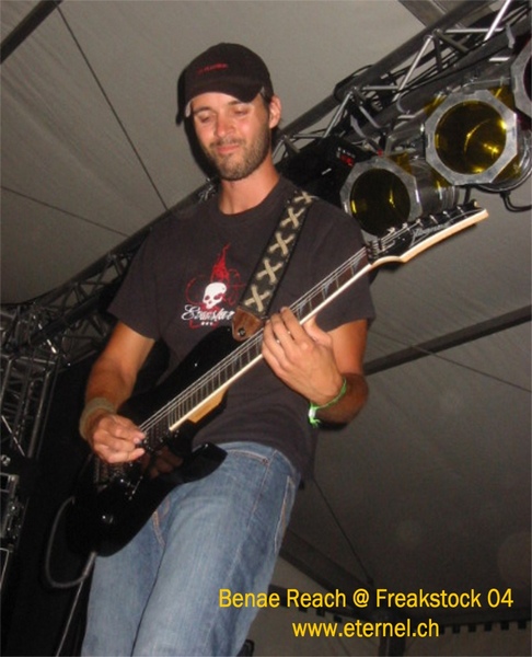 Benea Reach @ Freakstock 2004
