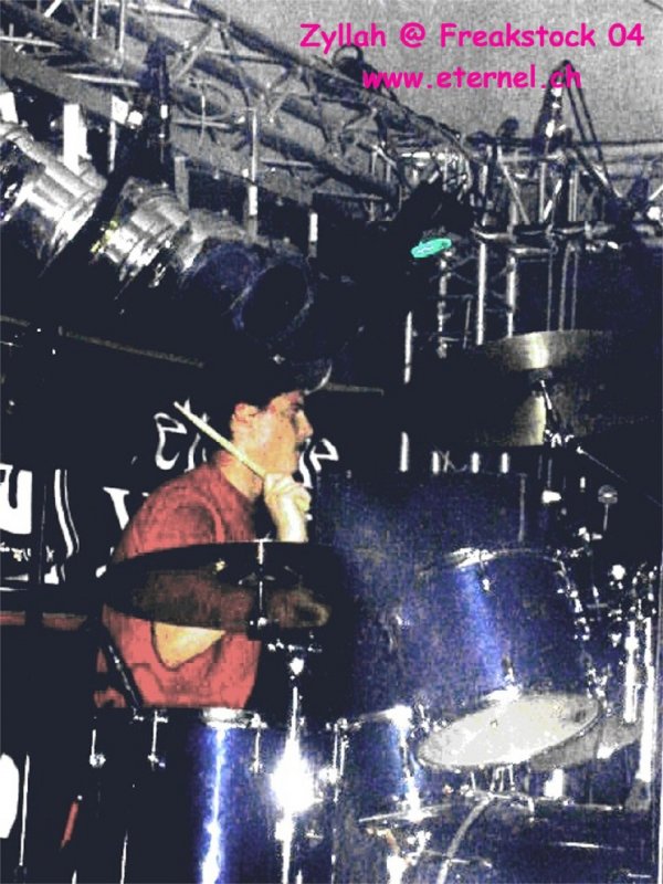 Zyllah @ Freakstock 2004