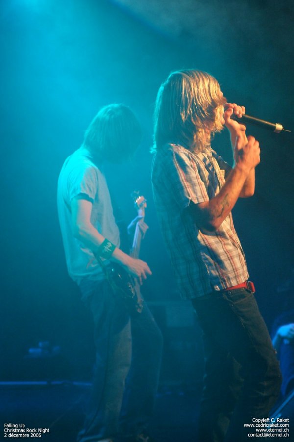 Falling Up au Christmas Rock Night 2006